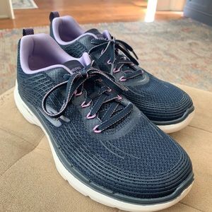 Sketchers Go Walk Sneakers - size 9